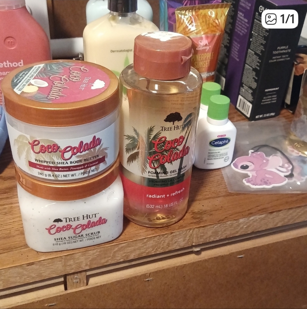 Coco Colada Body Care Set - White & Gold